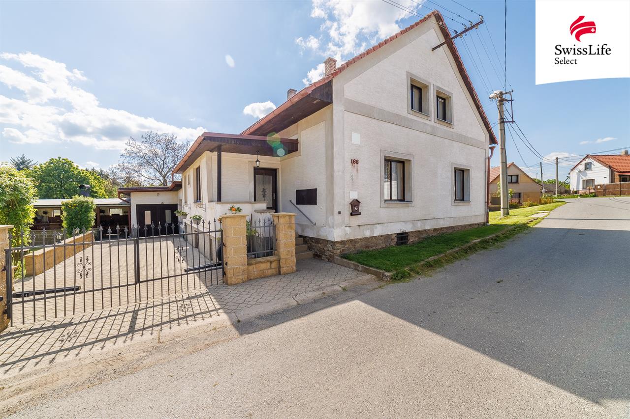 Prodej rodinného domu 220 m2 Na Ohrádce, Zásmuky