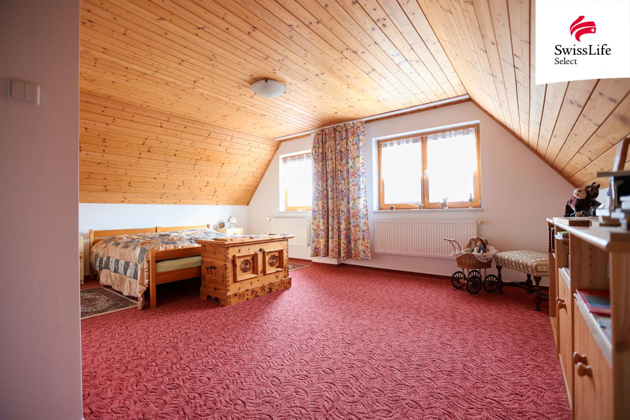 Prodej rodinného domu 400 m2 Husovy sady, Černovice