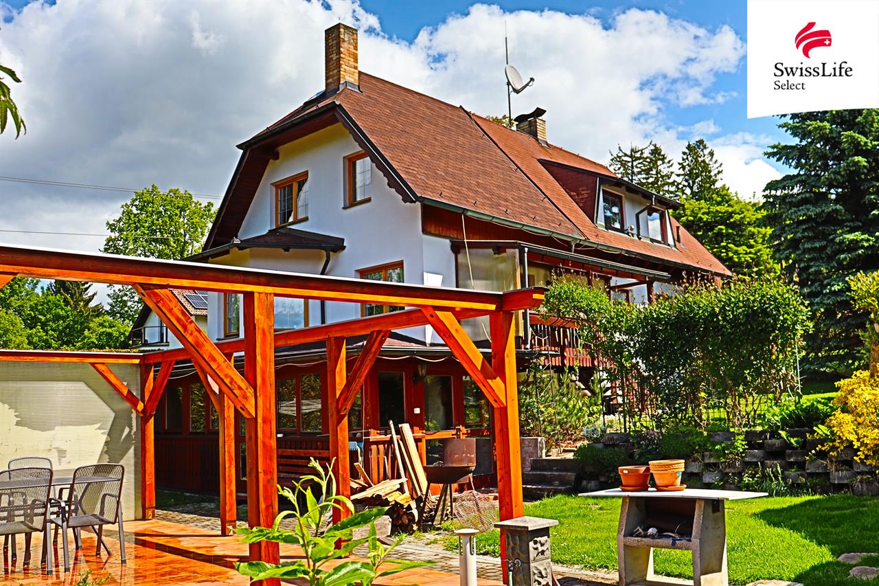 Prodej rodinného domu 400 m2 Husovy sady, Černovice