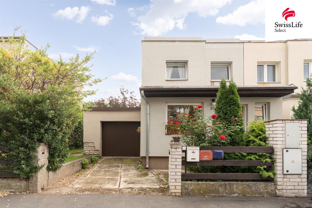 Prodej rodinného domu 64 m2 Pod vlastním krovem, Praha