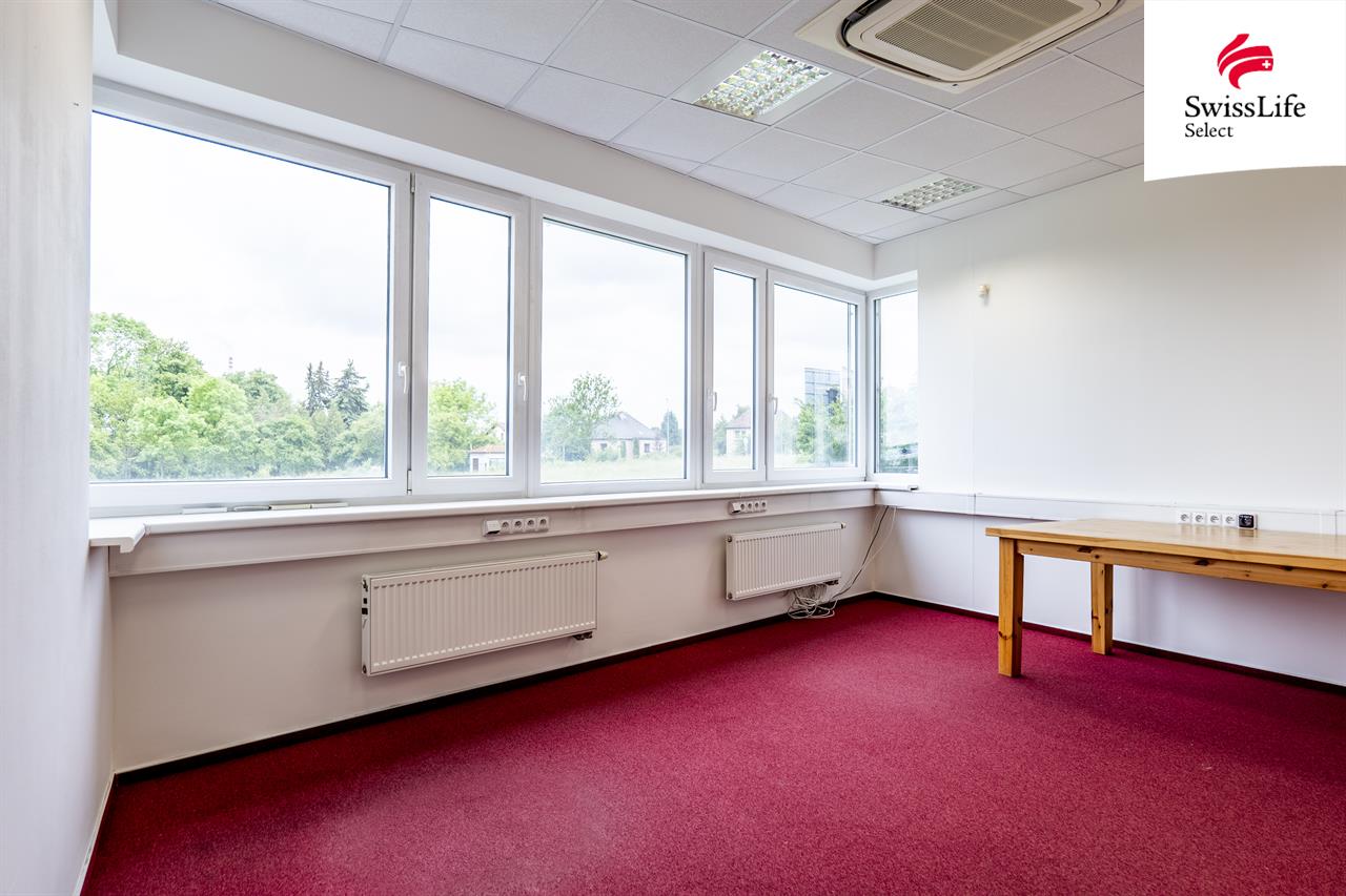 Pronájem kanceláře 119 m2 Lednická, Praha