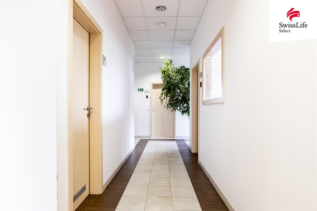 Pronájem kanceláře 119 m2 Lednická, Praha