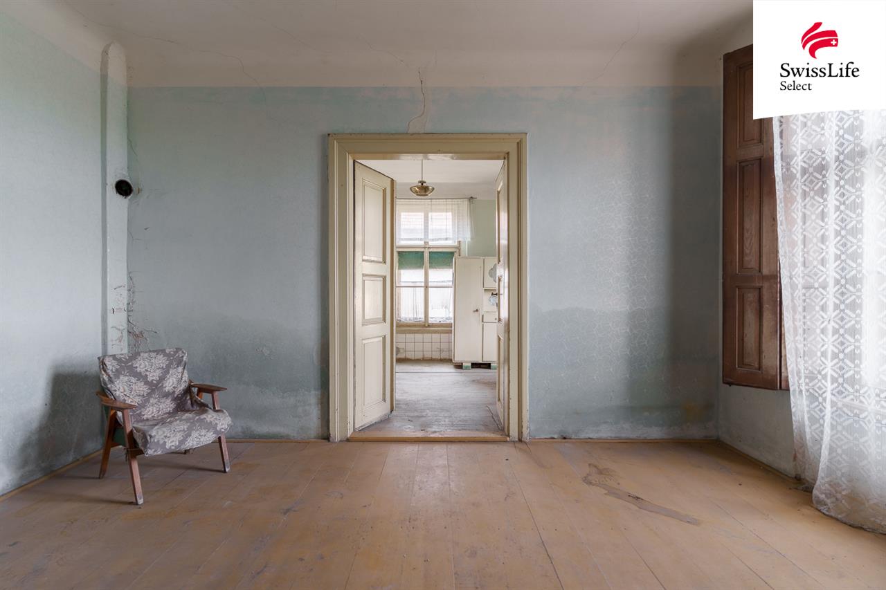 Prodej rodinného domu 620 m2, Klobuky