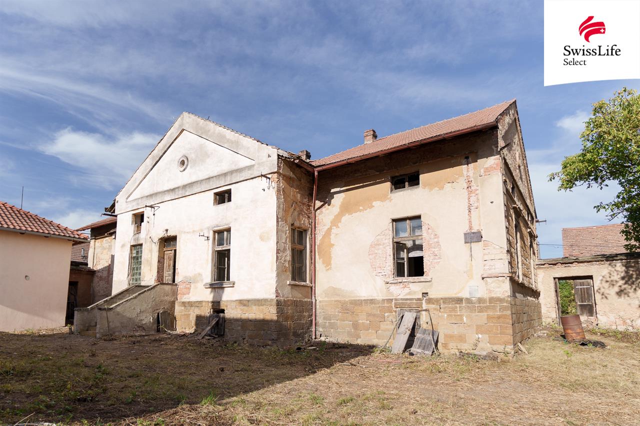 Prodej rodinného domu 620 m2, Klobuky