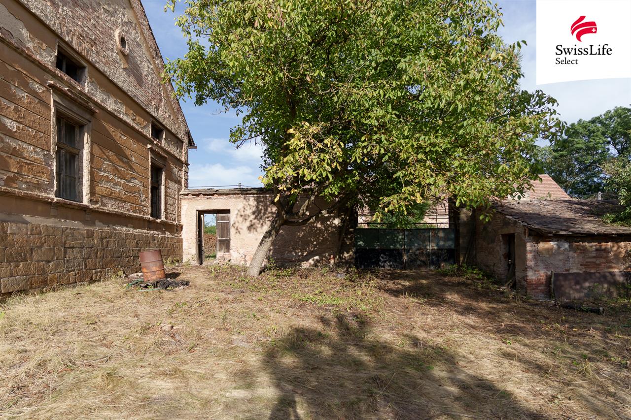 Prodej rodinného domu 620 m2, Klobuky