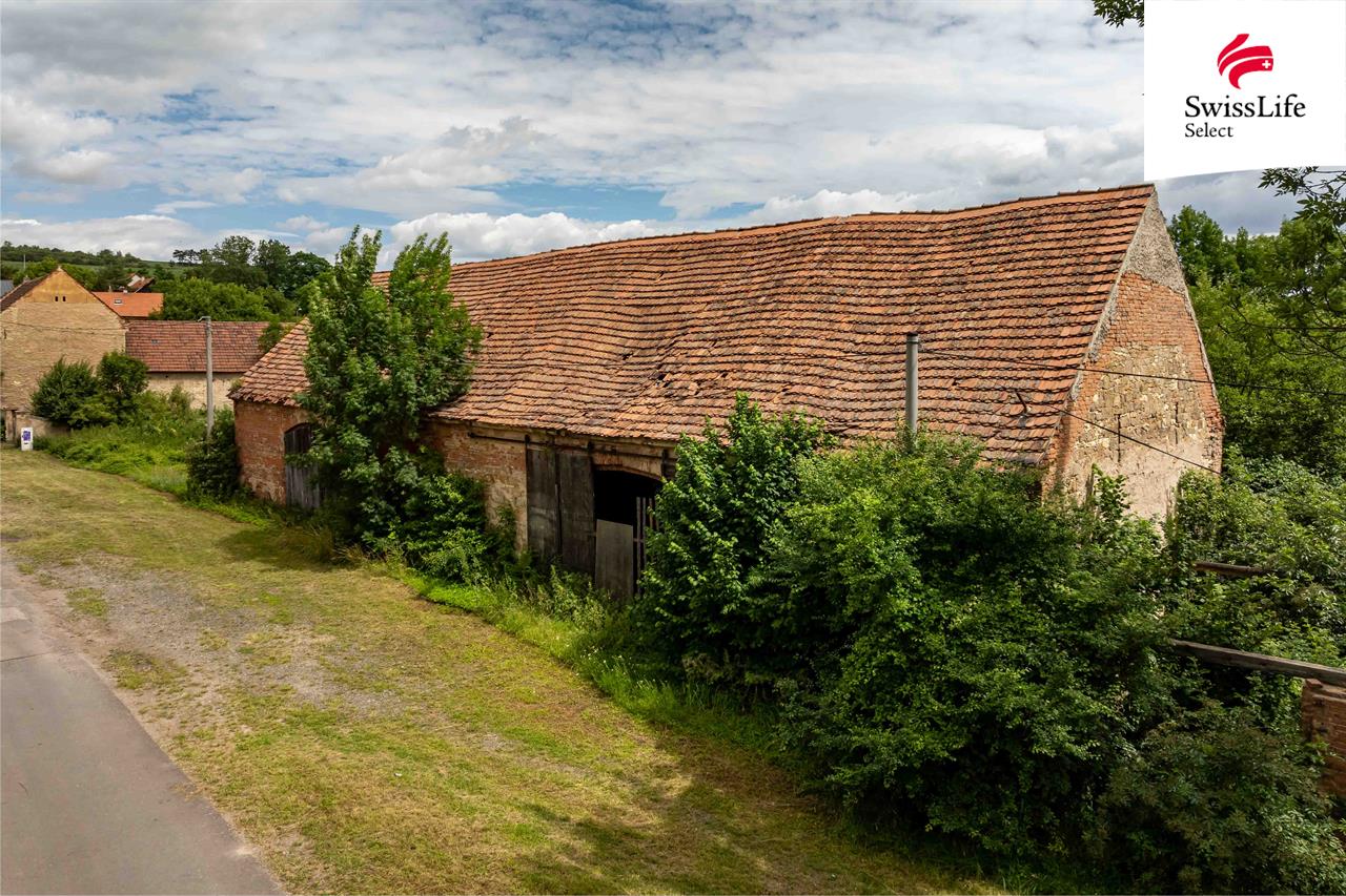 Prodej rodinného domu 620 m2, Klobuky