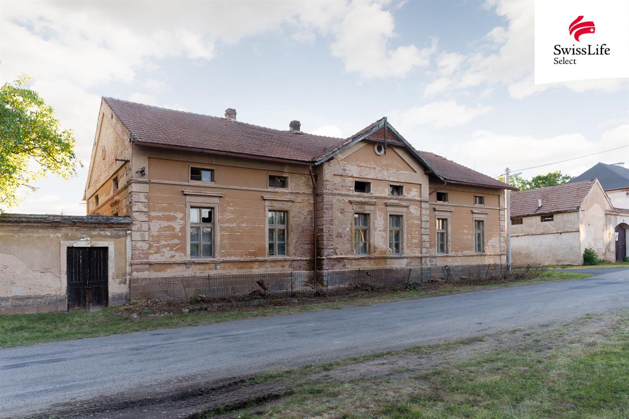 Prodej rodinného domu 620 m2, Klobuky