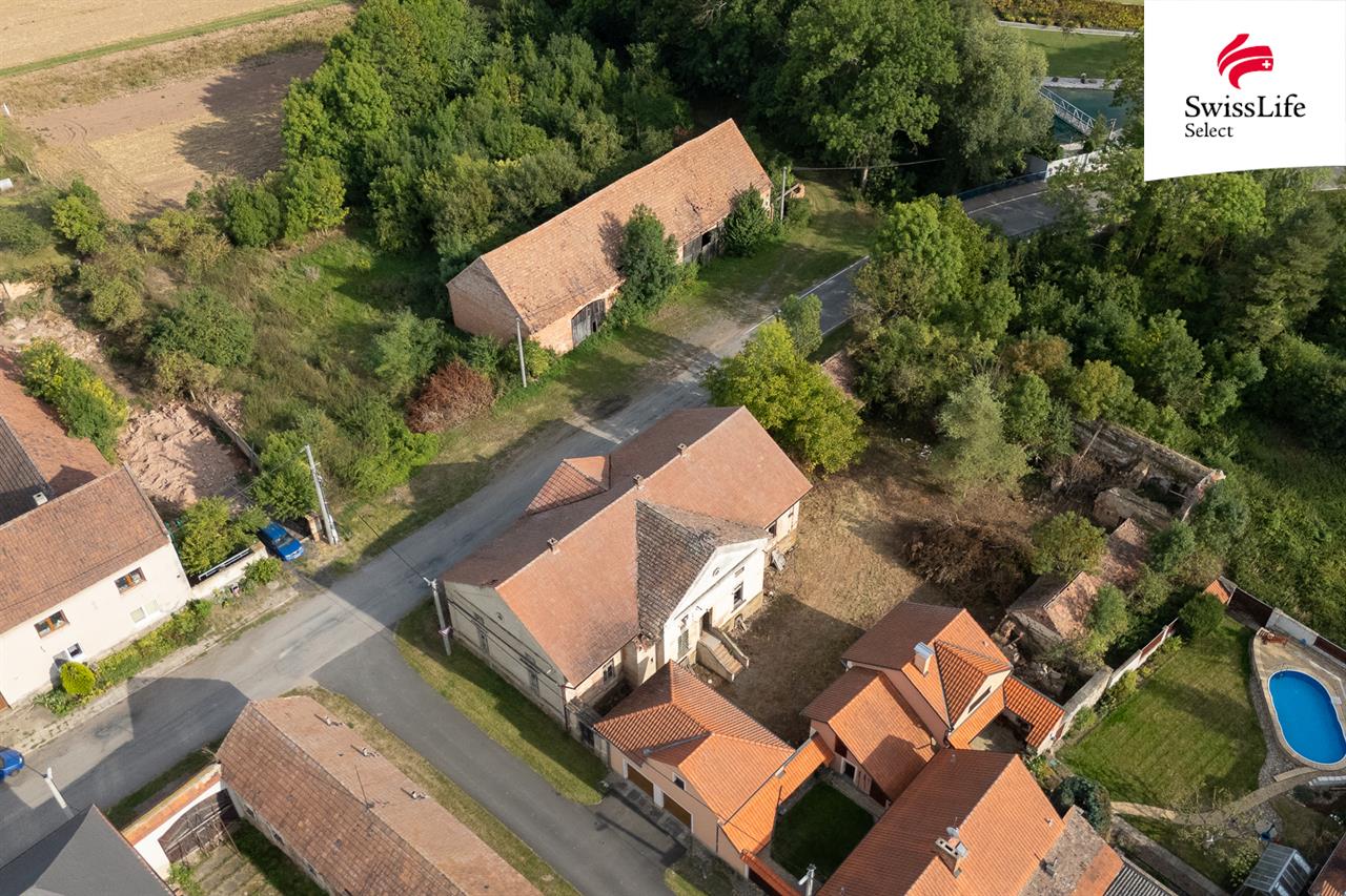 Prodej rodinného domu 620 m2, Klobuky