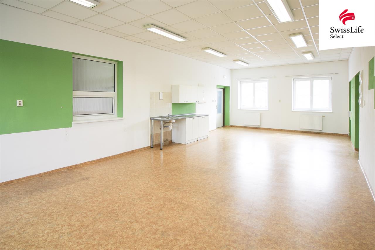 Prodej výrobní haly 2742 m2, Kamenice