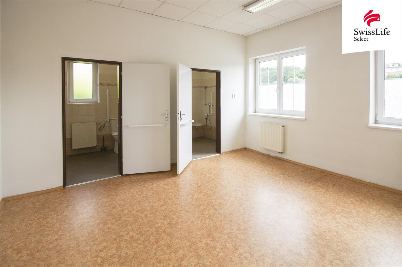 Prodej výrobní haly 2742 m2, Kamenice