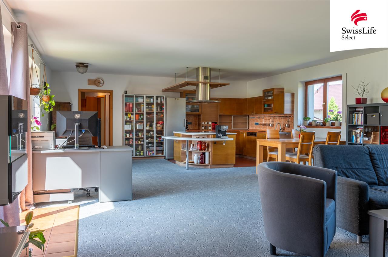 Prodej rodinného domu 236 m2, Příkazy