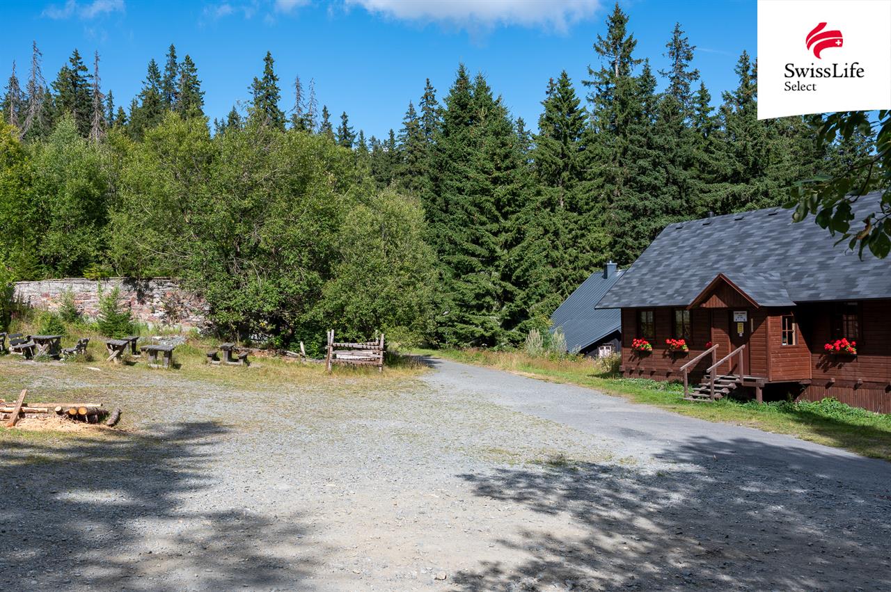 Prodej komerčního pozemku 1558 m2, Stará Ves