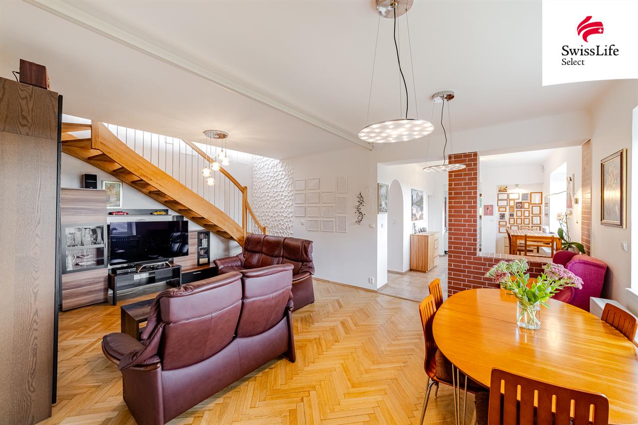 Prodej rodinného domu 242 m2 Za dálnicí, Praha