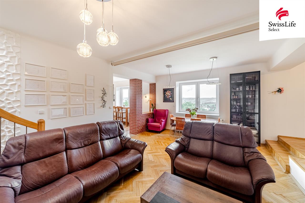 Prodej rodinného domu 242 m2 Za dálnicí, Praha