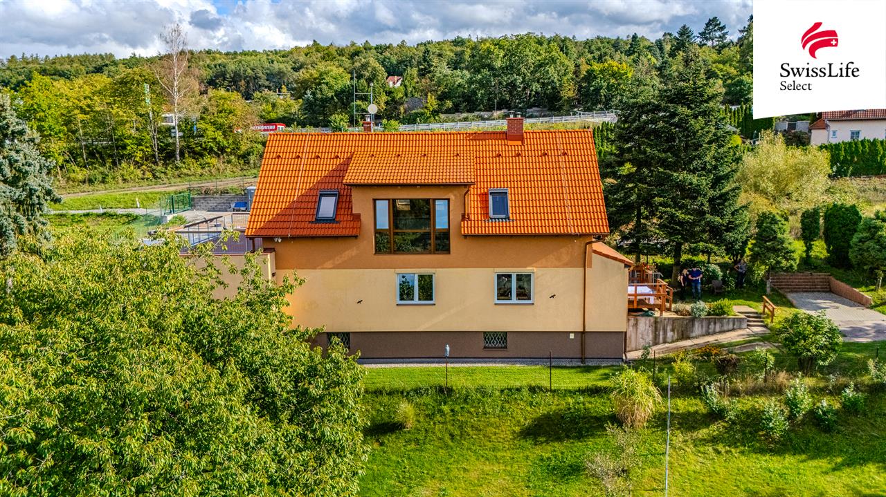 Prodej rodinného domu 242 m2 Za dálnicí, Praha