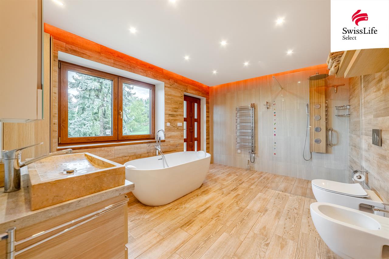 Prodej rodinného domu 242 m2 Za dálnicí, Praha