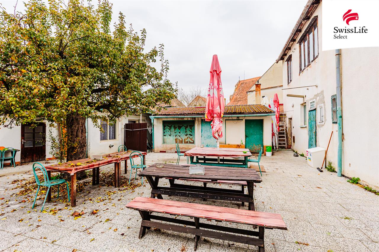 Prodej restaurace 267 m2, Hostěradice