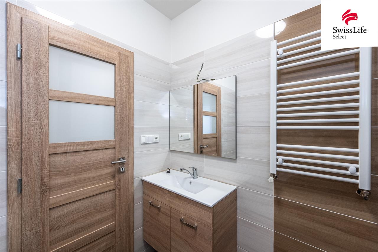 Prodej bytu 3+kk 74 m2, Břežany II