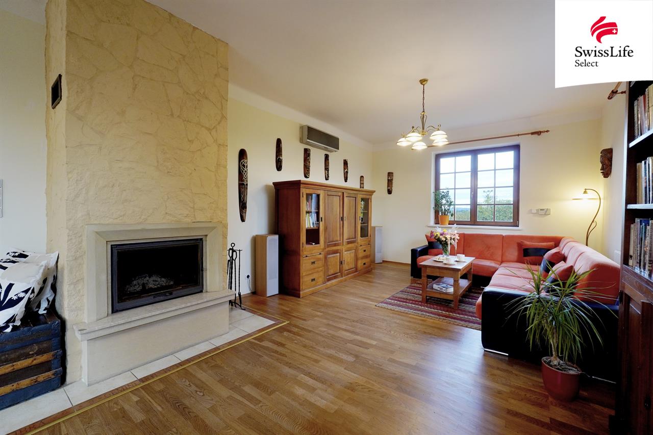 Prodej rodinného domu 249 m2 Spojovací, Pyšely