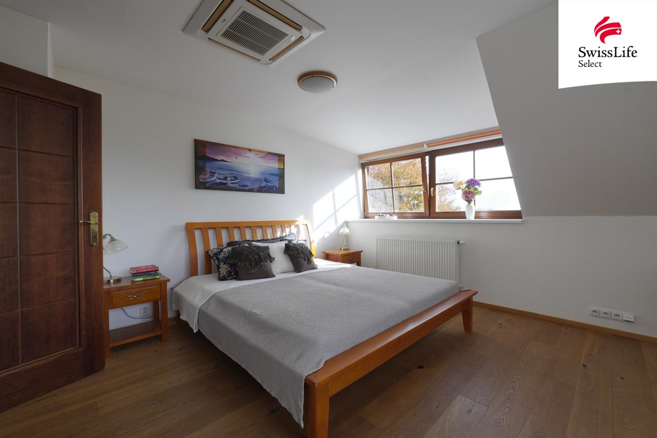 Prodej rodinného domu 249 m2 Spojovací, Pyšely