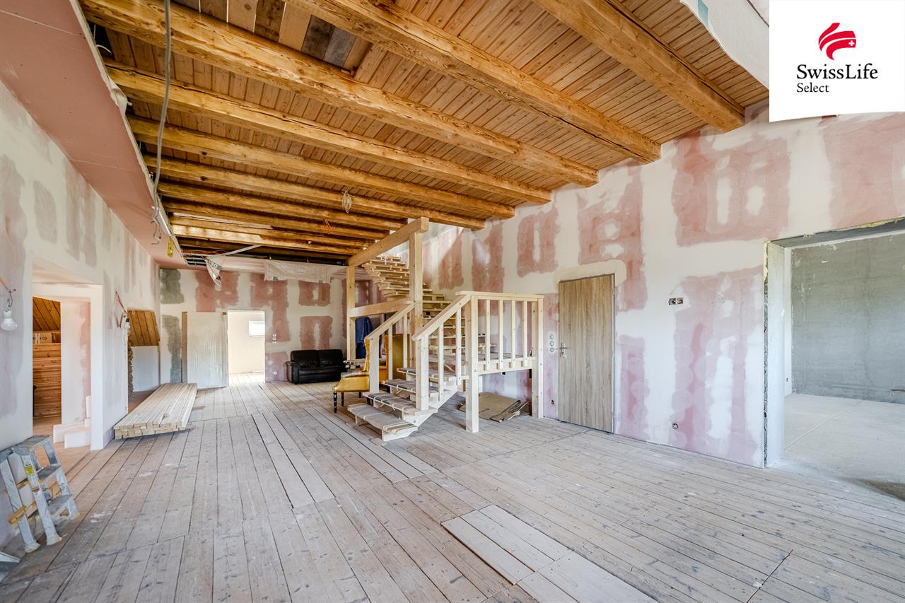 Prodej skladového prostoru 1400 m2, Sulejovice