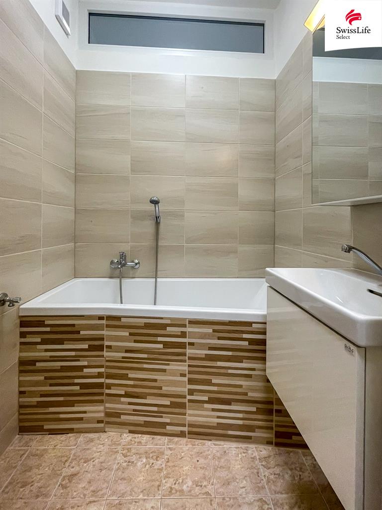 Pronájem bytu 3+1 63 m2 Nádražní, Bruntál