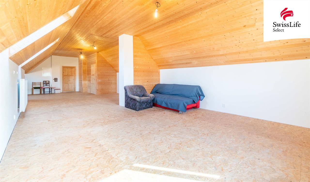 Prodej rodinného domu 240 m2 5. května, Kostomlátky