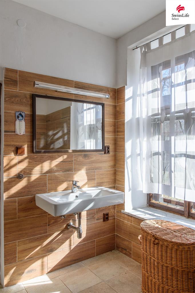 Prodej rodinného domu 400 m2, Černá Voda