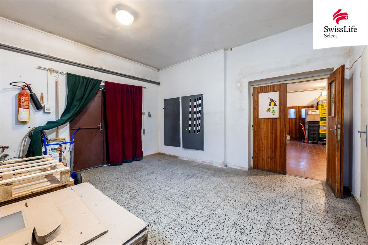 Prodej rodinného domu 271 m2, Bdeněves