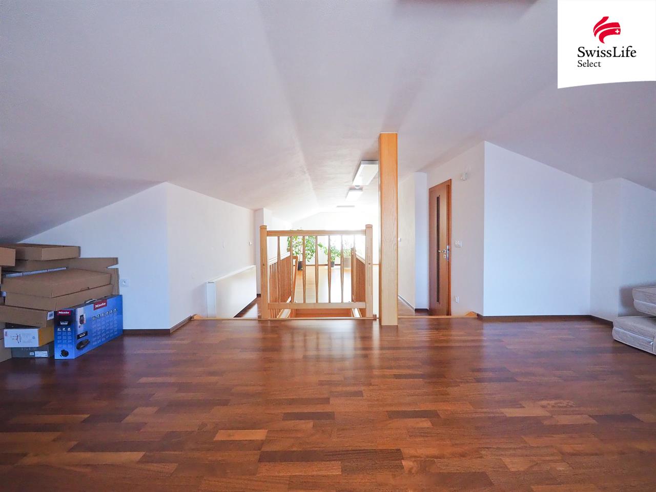 Prodej rodinného domu 250 m2, Křídla