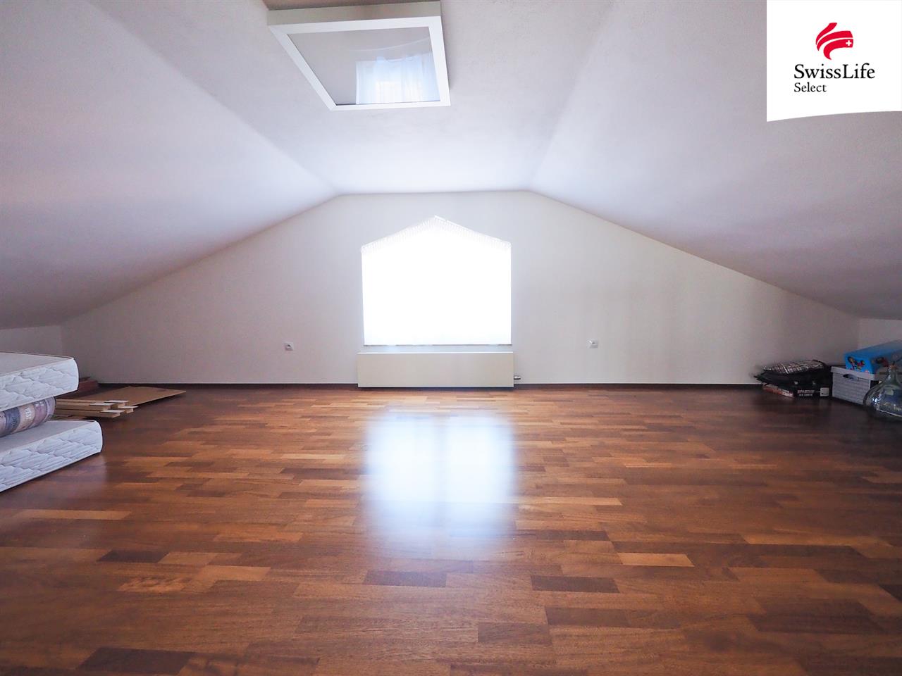 Prodej rodinného domu 250 m2, Křídla