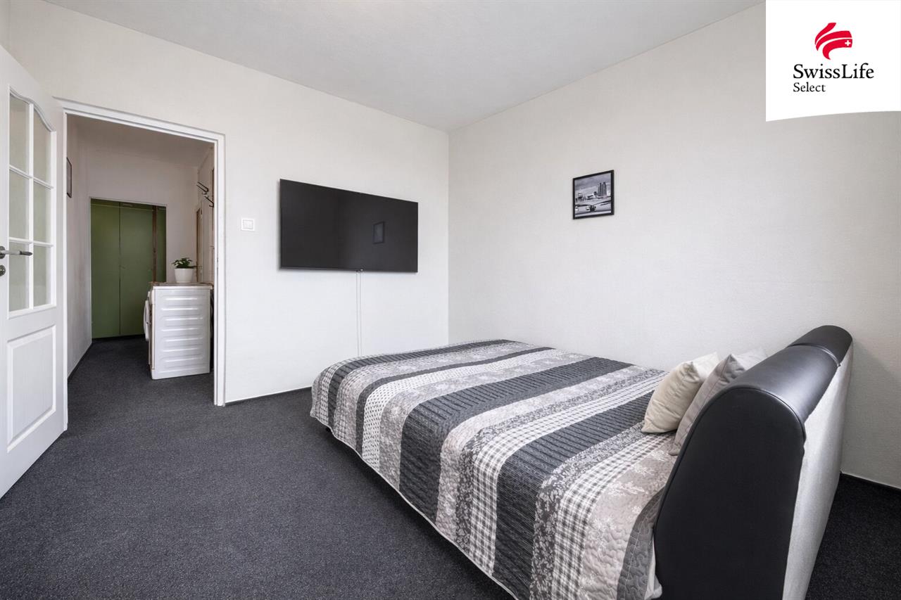 Prodej bytu 3+1 64 m2 Komenského náměstí, Říčany
