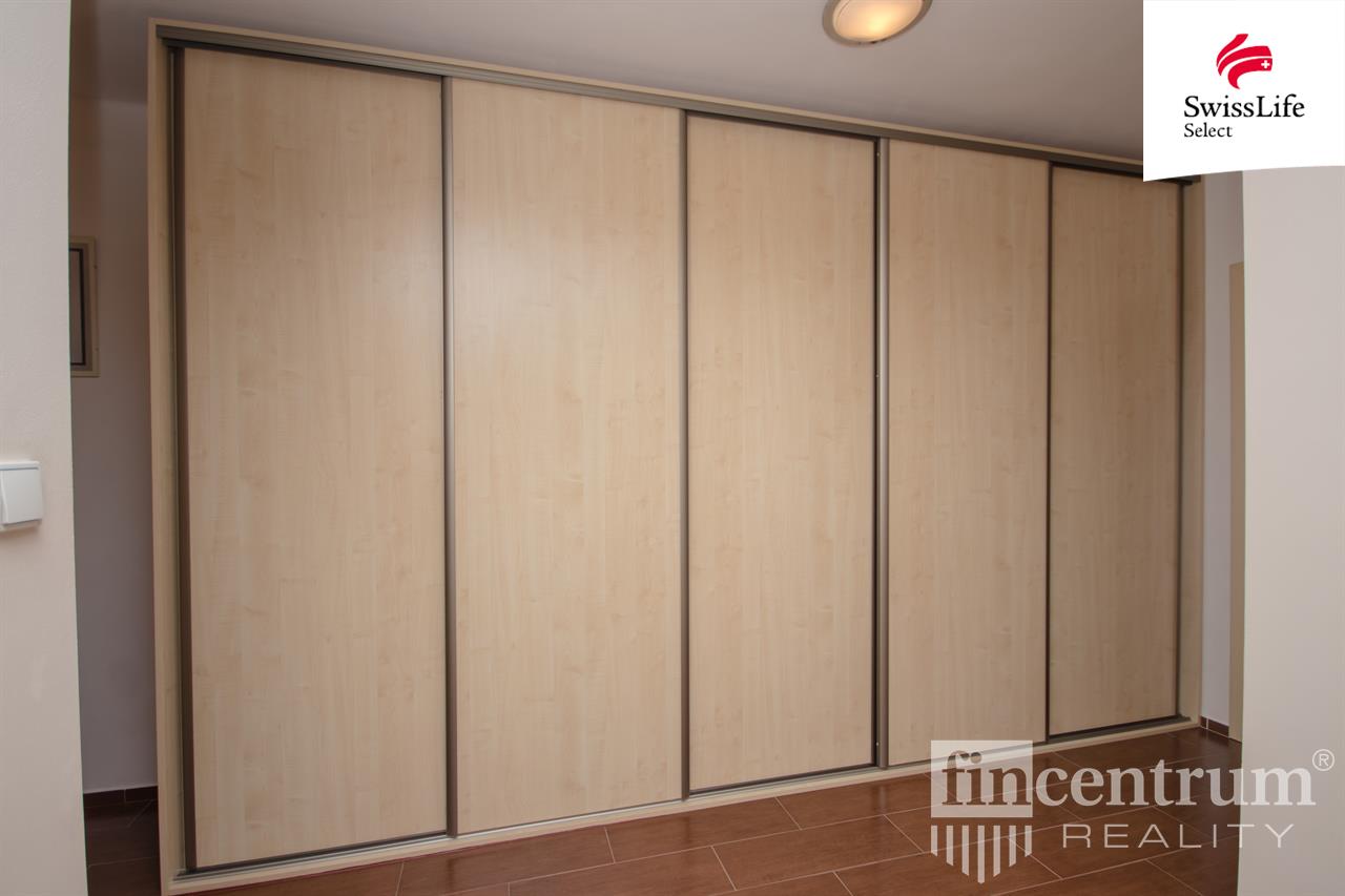 Pronájem bytu 2+kk 59 m2 náměstí Dukelských hrdinů, Pardubice