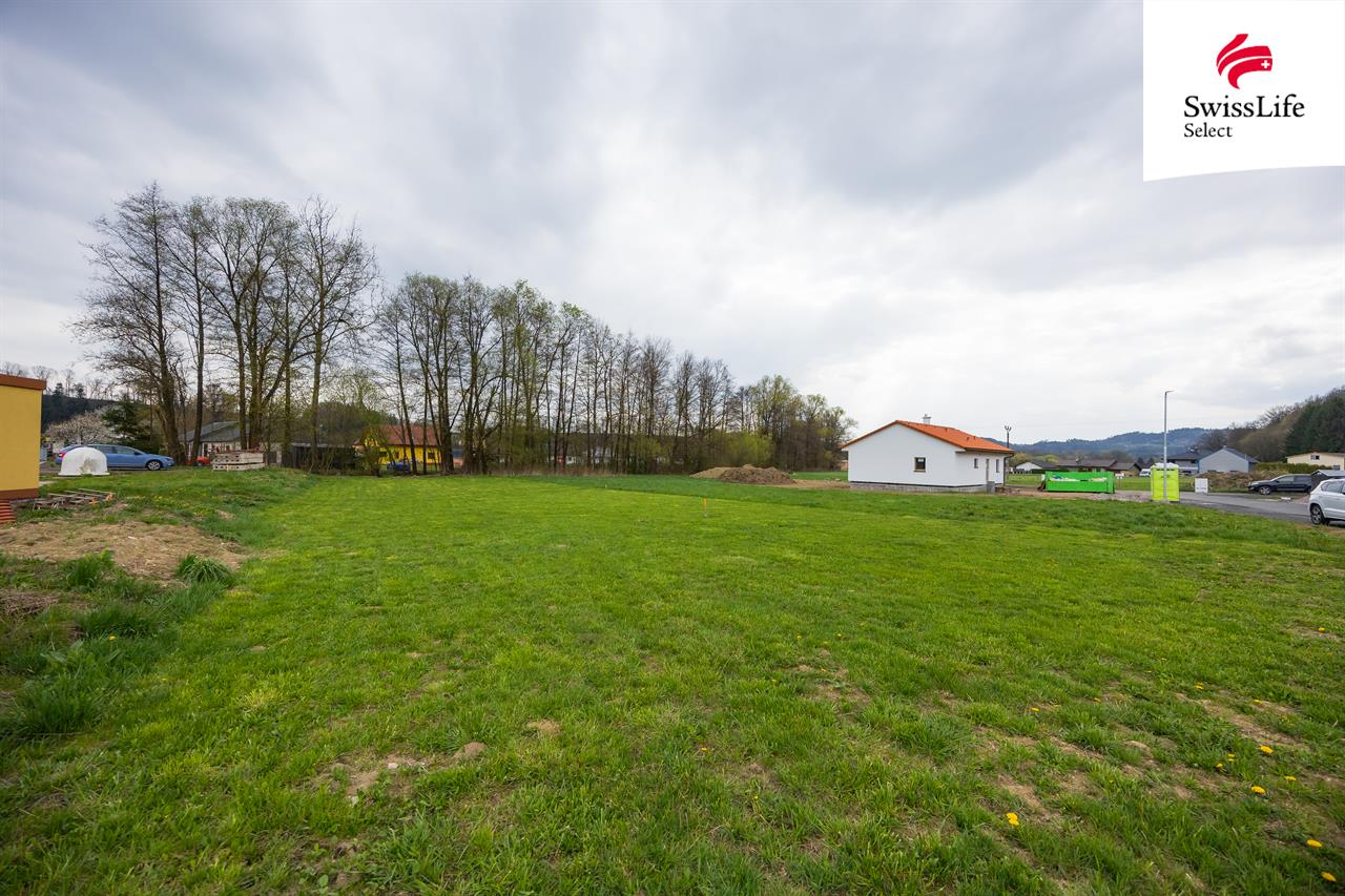 Prodej stavebního pozemku 1097 m2 Helvíkovice