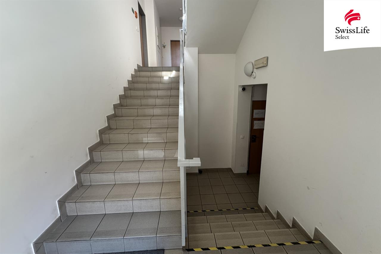 Pronájem bytu 1+kk 34 m2 Sicherova, Praha
