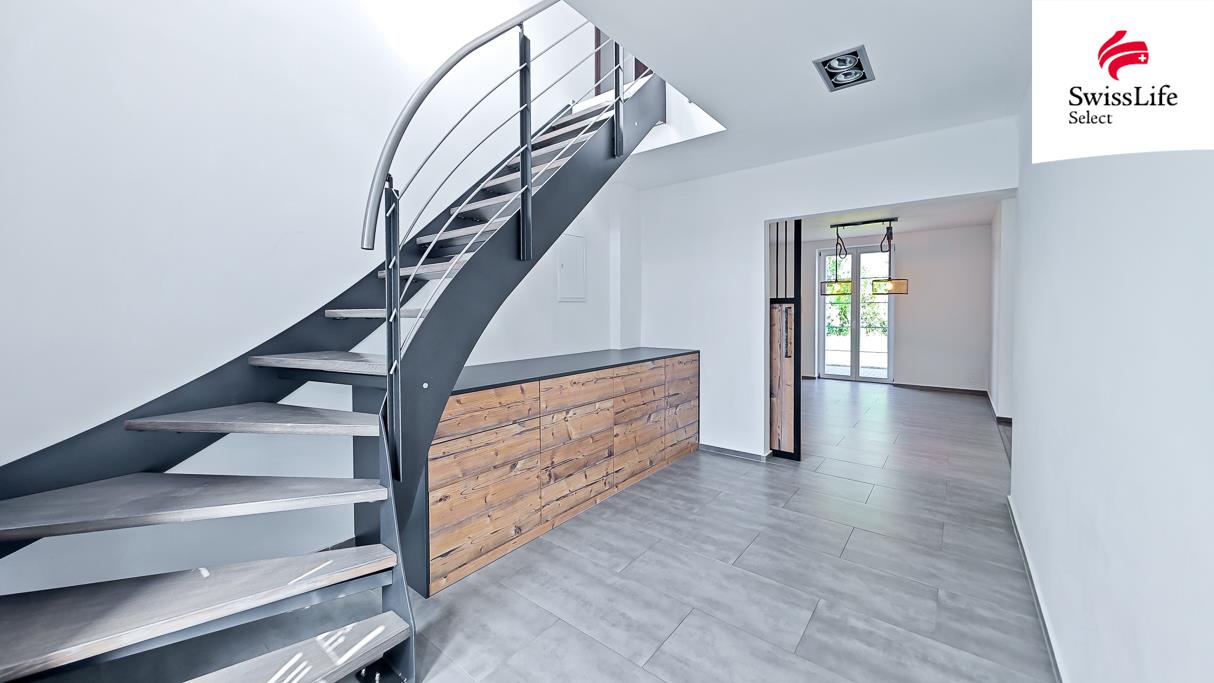 Prodej rodinného domu 211 m2, Ostrov