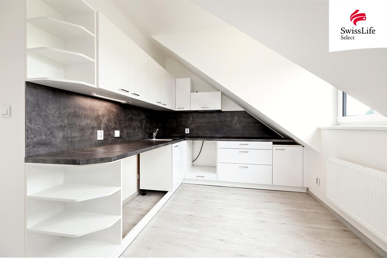 Pronájem bytu 2+1 52 m2 Střížkovská, Praha