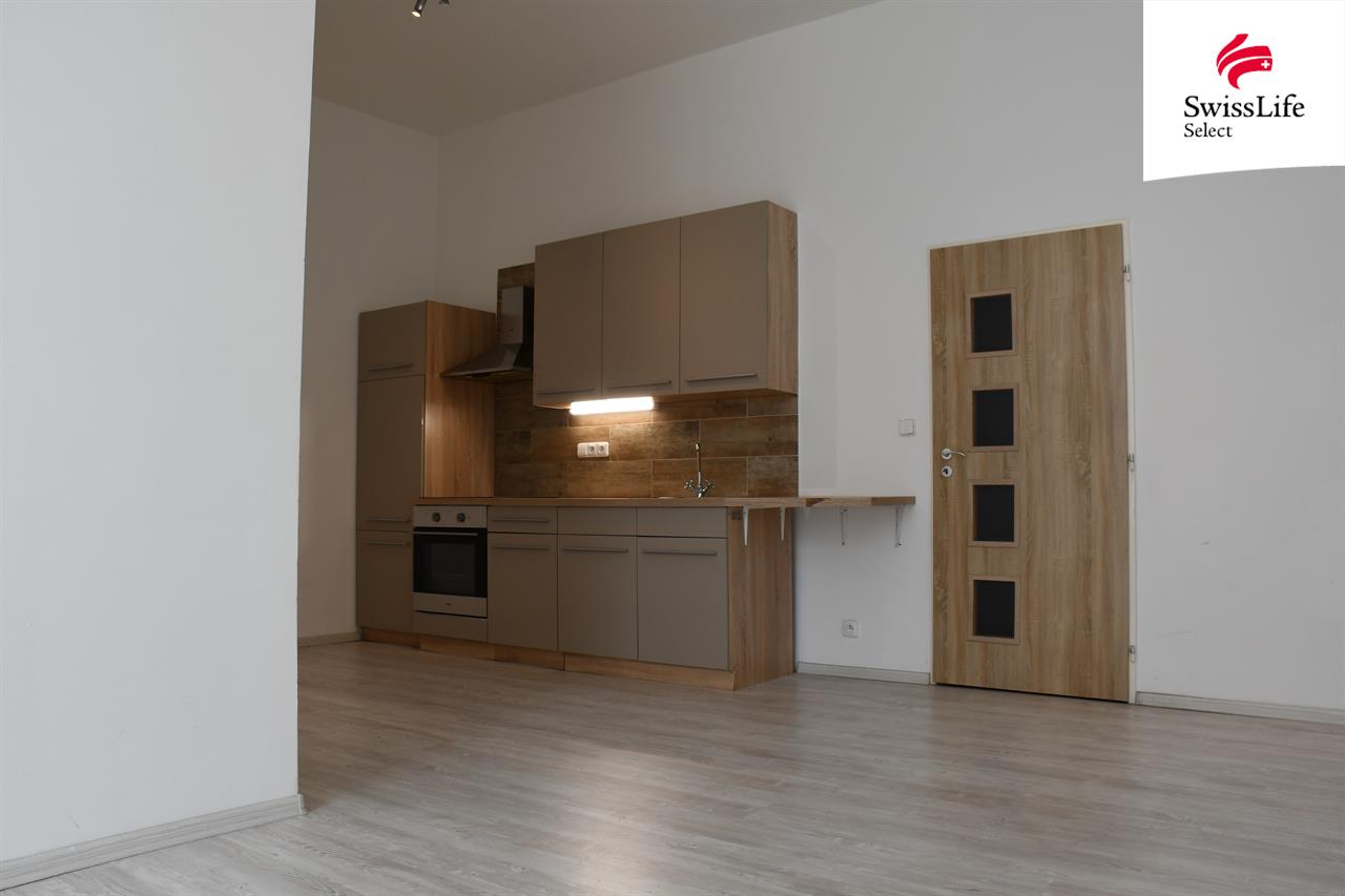 Pronájem bytu 2+kk 54 m2 nám. 8. května, Meziboří
