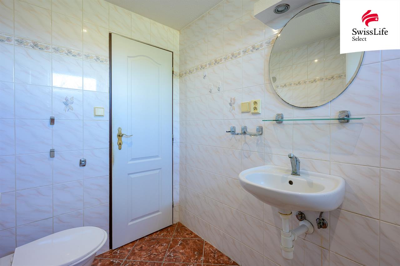 Prodej bytu 3+1 55 m2, Lomnice