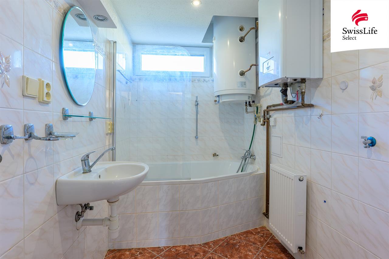 Prodej bytu 3+1 55 m2, Lomnice