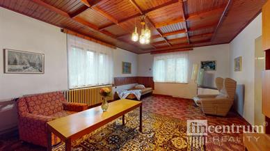 Prodej rodinného domu 1000 m2, Hronov