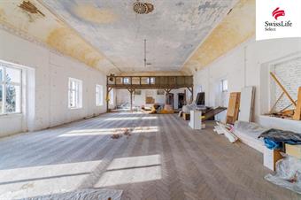 Prodej rodinného domu 620 m2, Lovečkovice