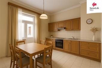 Prodej bytu 2+1 80 m2 náměstí Karla IV., Nejdek