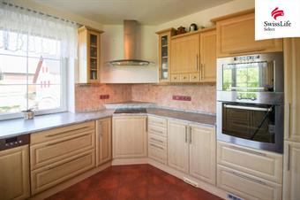 Prodej rodinného domu 300 m2, Meziříčko