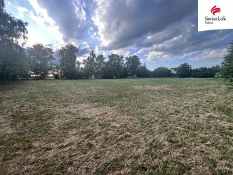 Prodej stavebního pozemku 3037 m2 Měník