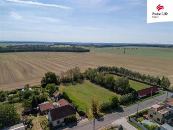 Prodej stavebního pozemku 1518 m2 Měník