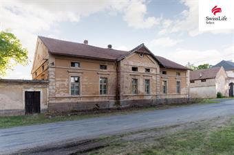 Prodej rodinného domu 620 m2, Klobuky