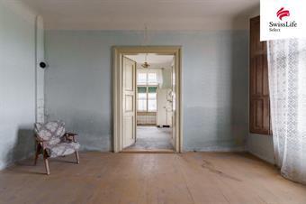 Prodej rodinného domu 620 m2, Klobuky