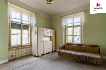 Prodej rodinného domu 620 m2, Klobuky