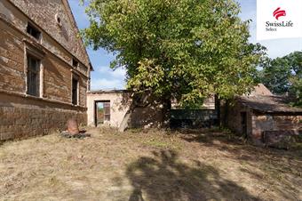 Prodej rodinného domu 620 m2, Klobuky